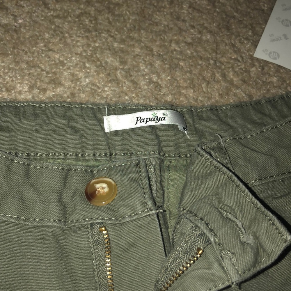 Shorts - Picture 3 of 3